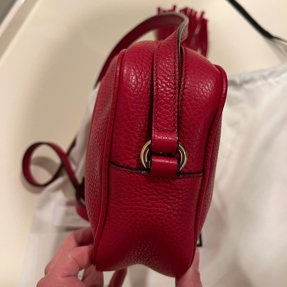 GUCCI red pebbled leather Soho disco bag - Picture 4 of 13